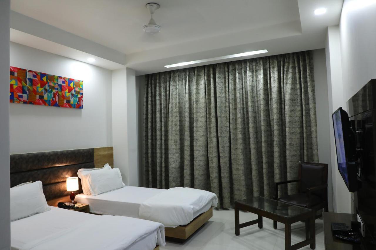 Hotel Sopan Heights Delhi  Exterior foto